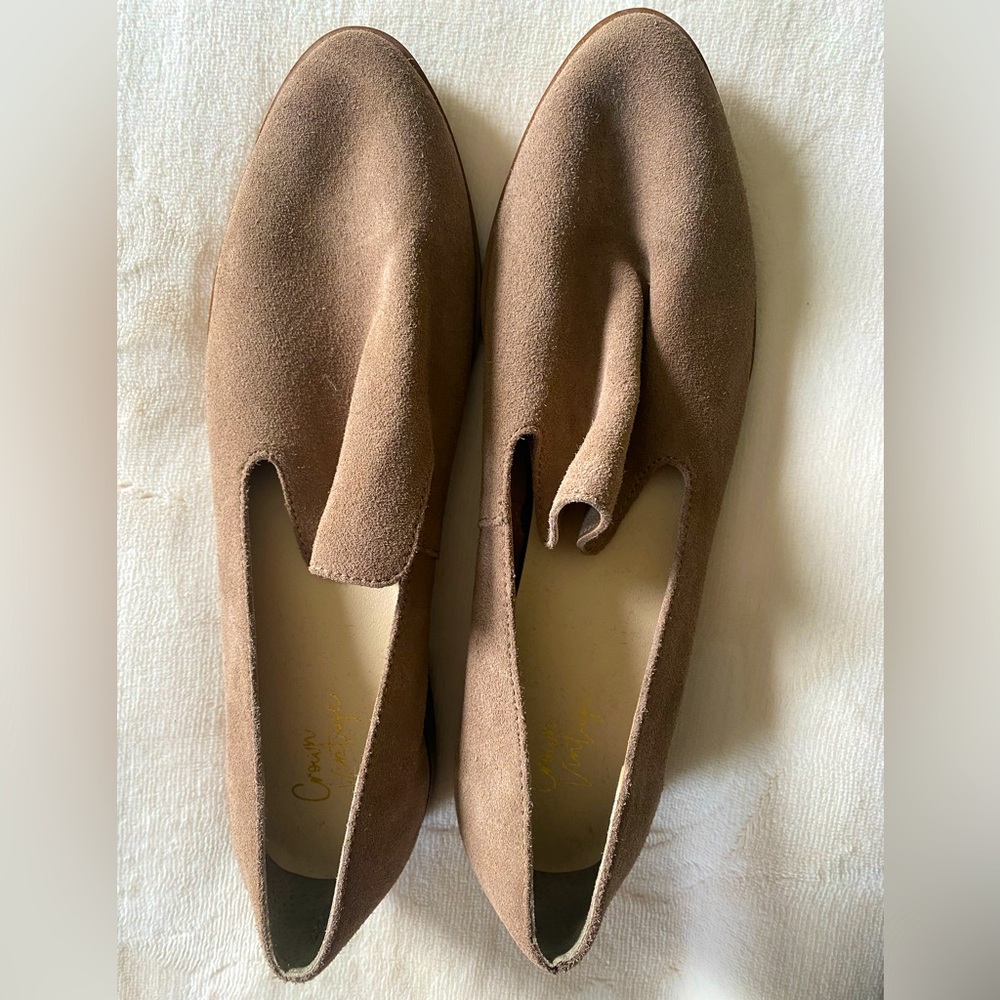 Women’s size 9 light brown loafer
